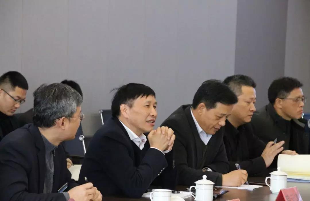 浙江省工会副主席张卫华女士一行来利来国际慰问调研